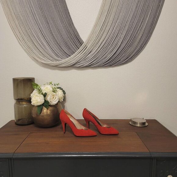 Liz Olemburg Vintage Red Suede Pumps Sz 6 - Picture 3 of 8